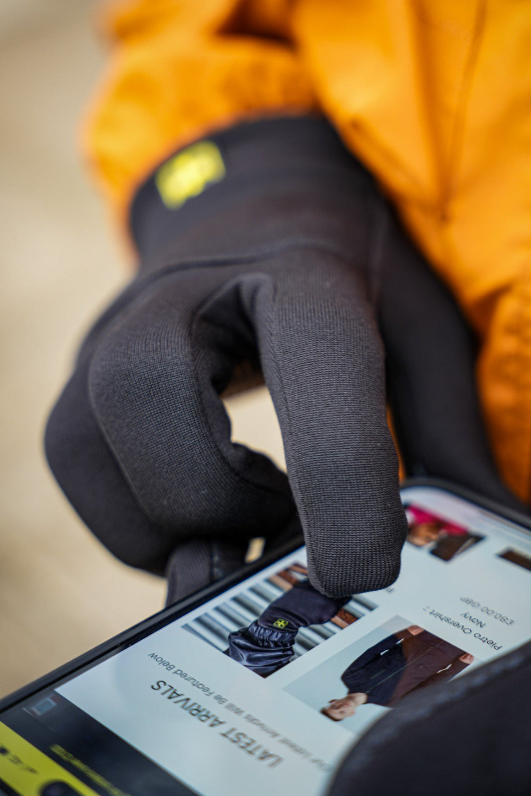 Black Tech Gloves