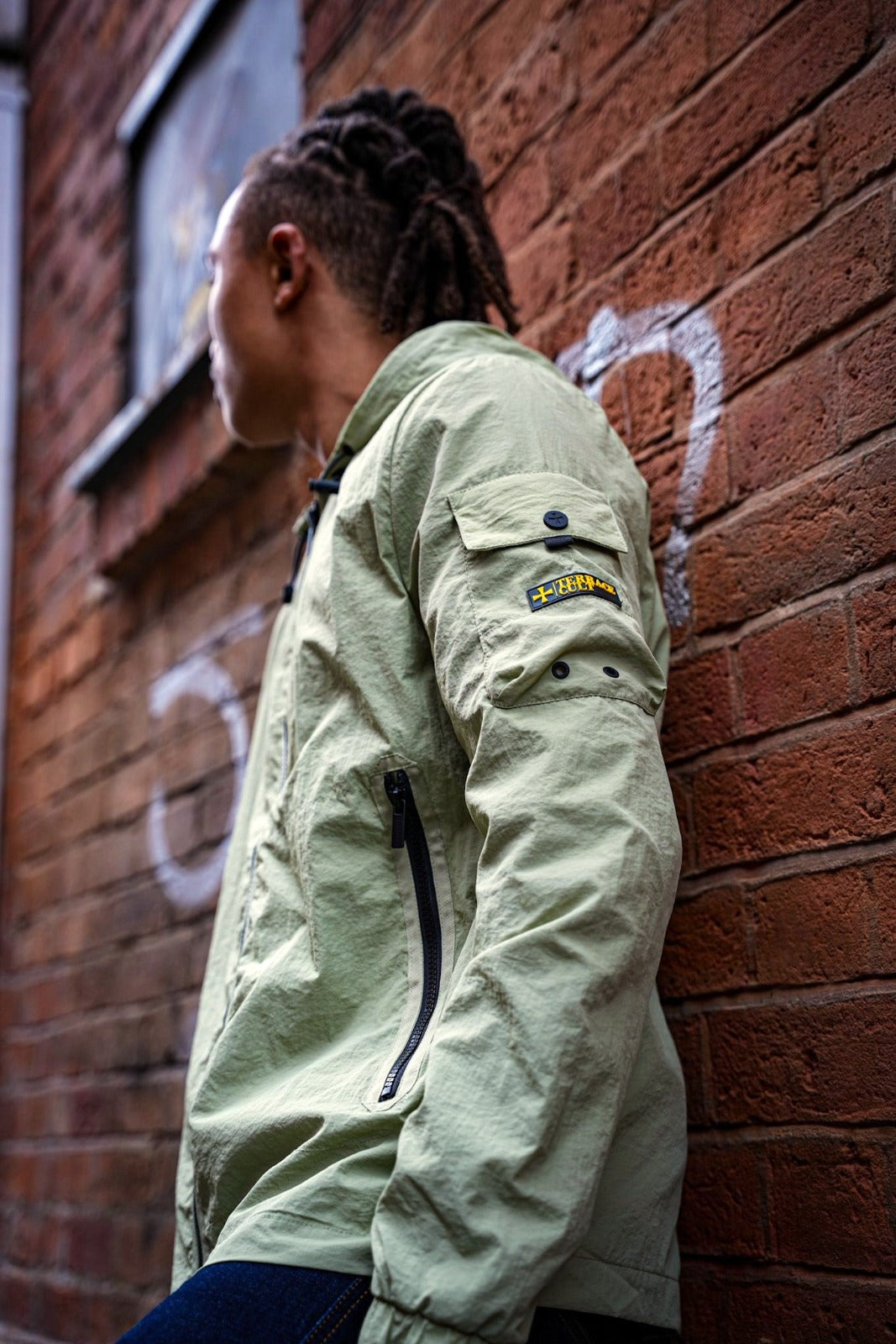 Conte Lightweight Windbreaker :: Light Olive